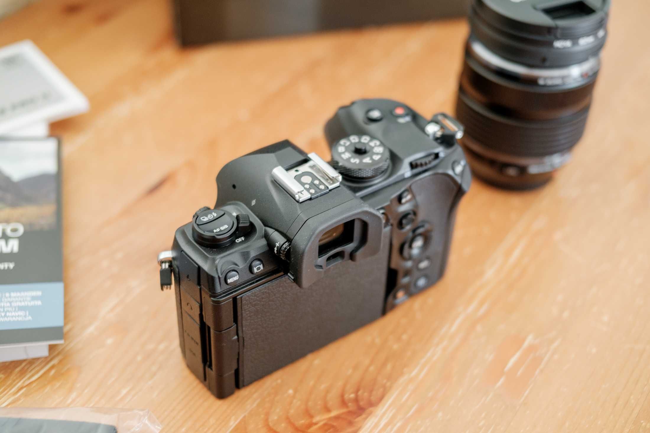 Olmypus OM SYSTEM OM-1 + OM 12-40mm f/2.8 PRO II c/ Garantia