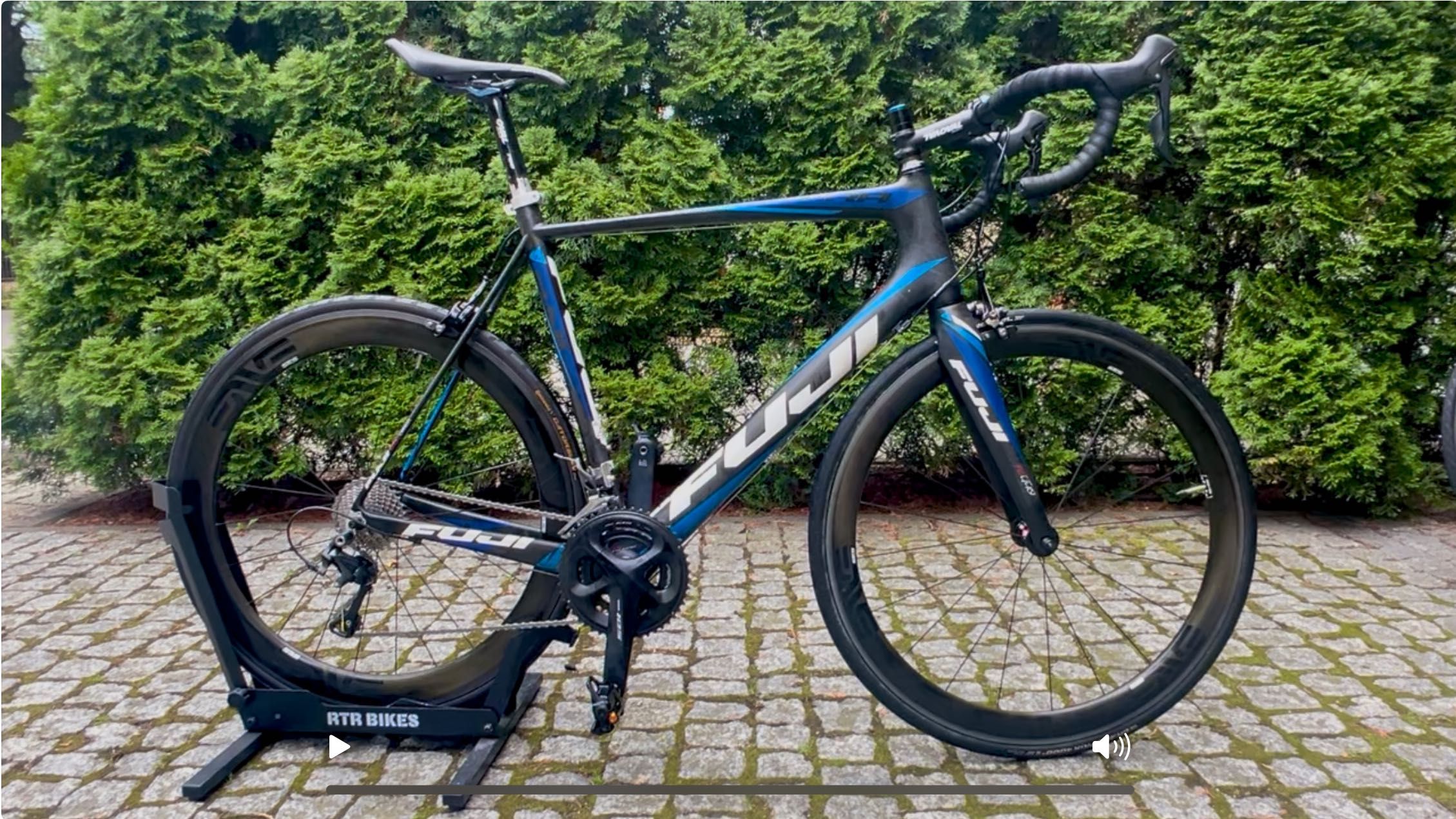 Fuji Altamira karbon L/XL 59cm, koła ENVE SES, pedały z czujn. mocy