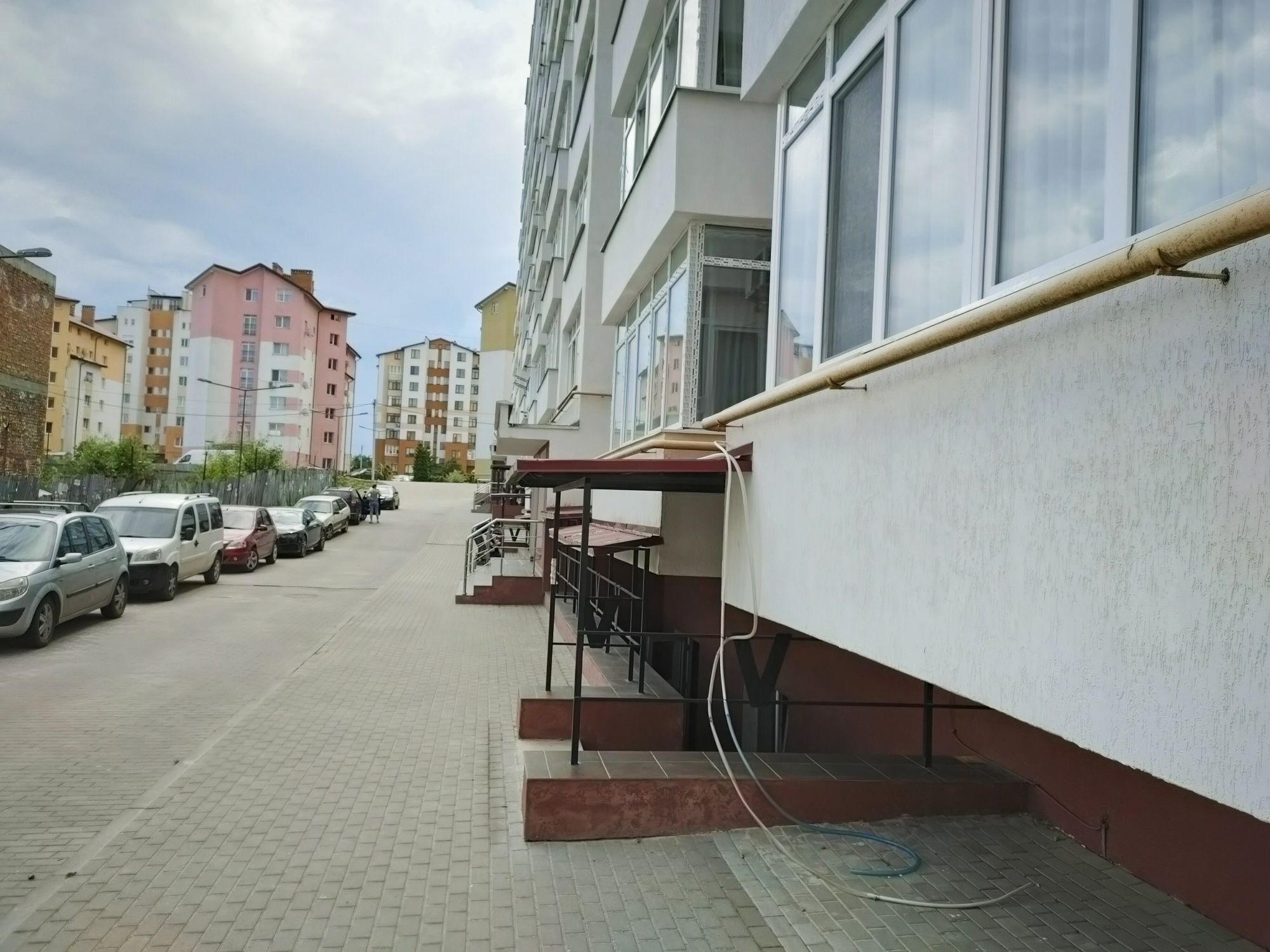 Власник. Приміщення в новобудові під кафе, магазин, склад, салонкраси