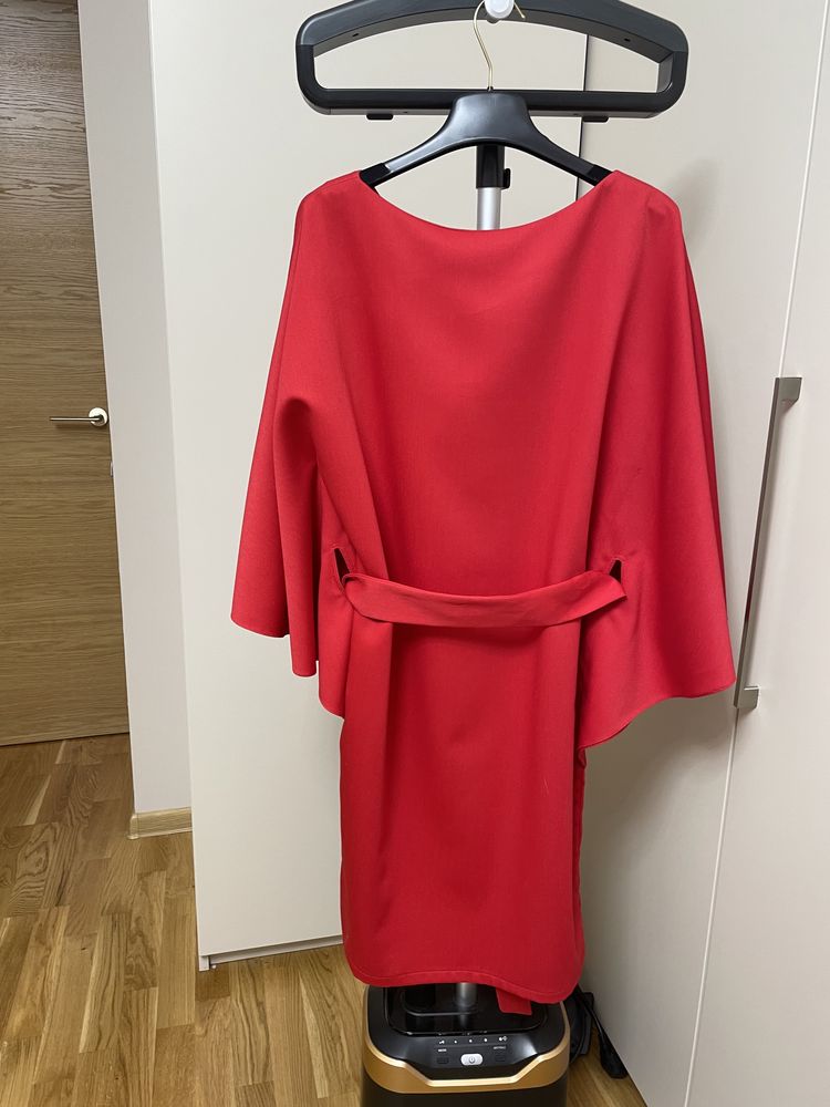 Неймовірна червона сукня від українського дизайнера