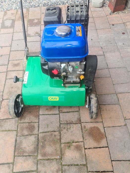 Wertykulator spalinowy