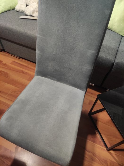 6 krzeseł    szarych na chromowanych nogach