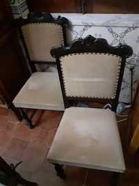 2 cadeiras antigas trabalhadas