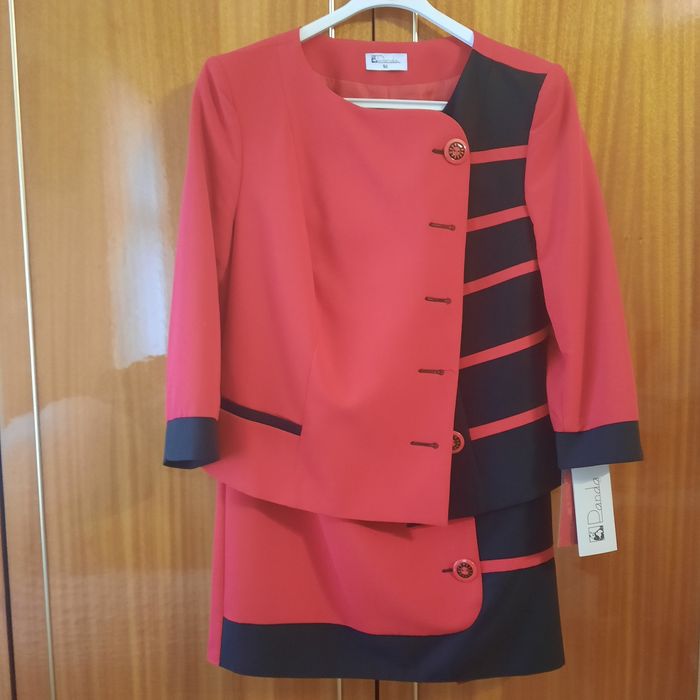 Женский новый костюм