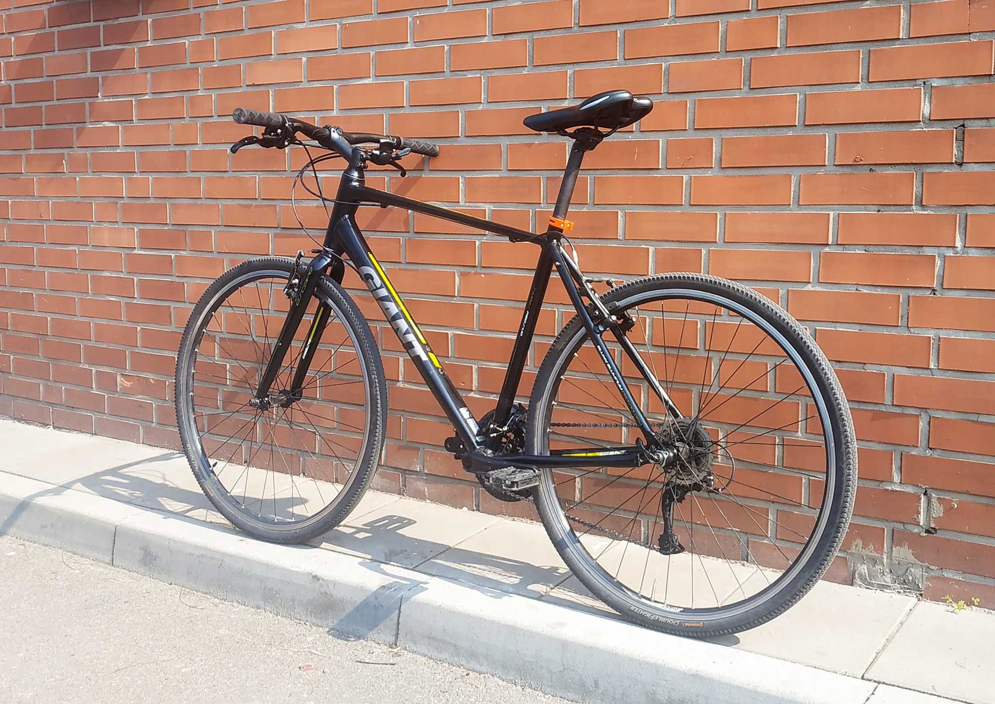 Rower Giant Escape 2  / 28' rama L /  Altus 9rz. szosa, miasto