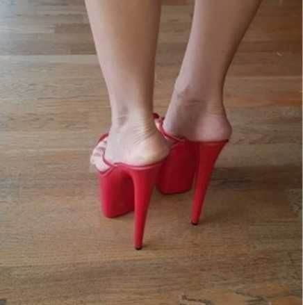 ODRĘKI 45 Ekstremalne japonki klapki Gogo 20 cm sexy ekspozycja stopy