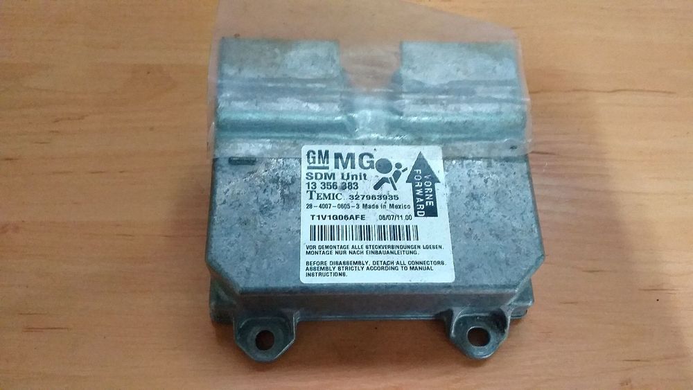 Moduł sterownik airbag Opel Corsa D Lift 13356383