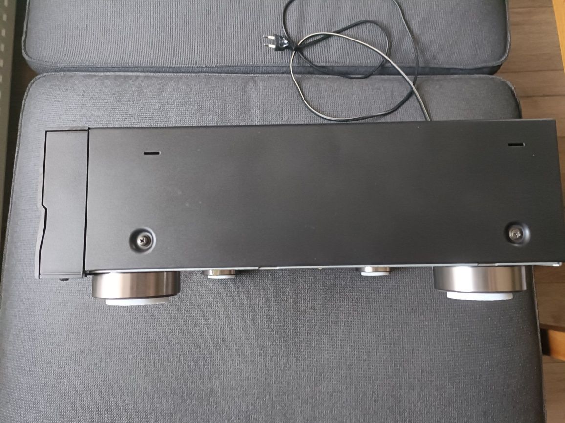 Sony compact x229es.