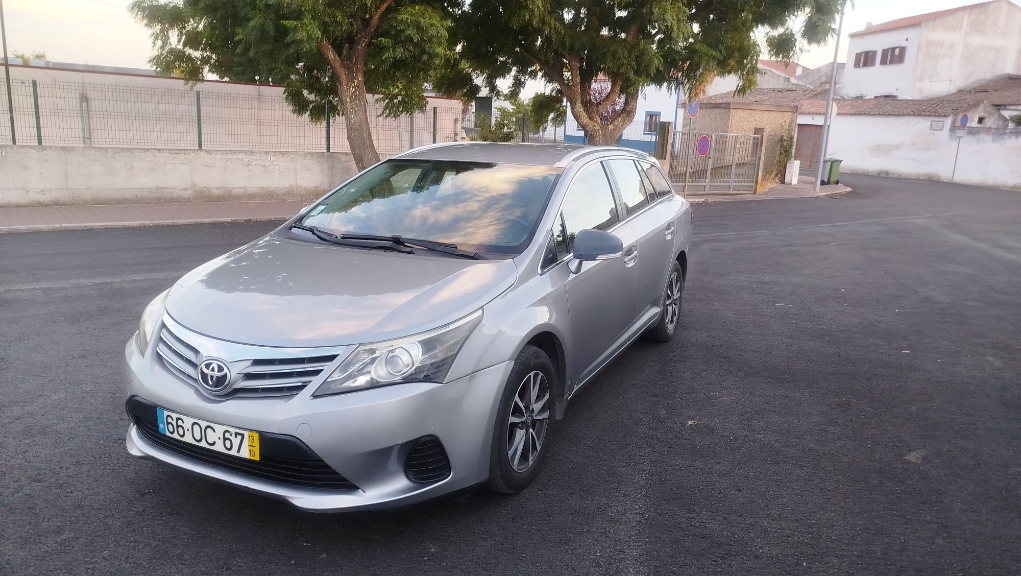 Toyota Avensis SW 2.0d4d 127cv 2013/10 nacional