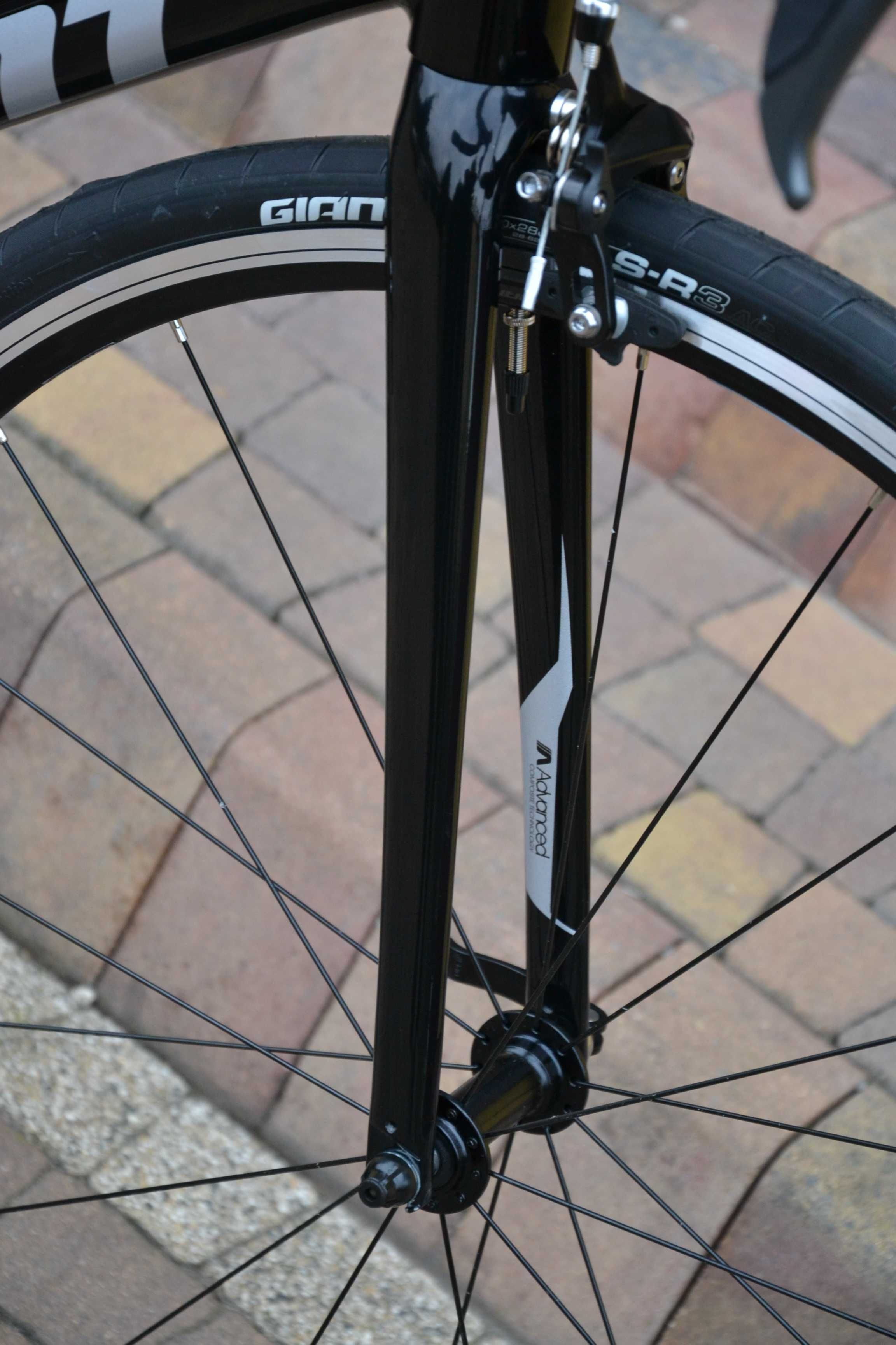 Giant Contend 2 Shimano Claris 2x8 rozmiar XL 2024 NOWY