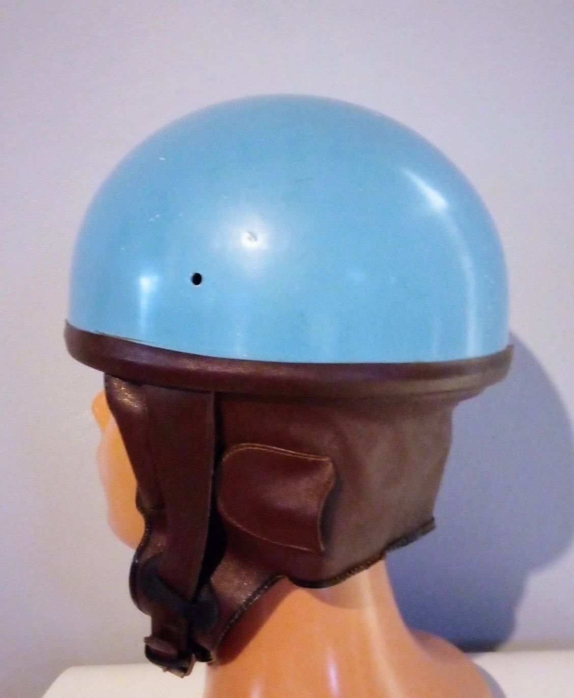 Kask stary orzeszek PRL kolekcjonerski rozmiar 59/ NR54/