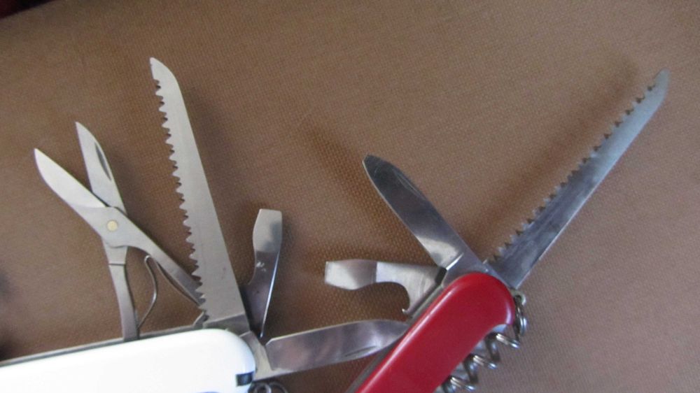 Старий Victorinox Camper & Huntsman.