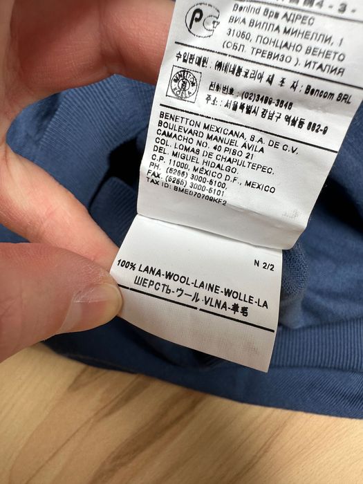 Granatowy sweter męski V-neck Stile Benetton