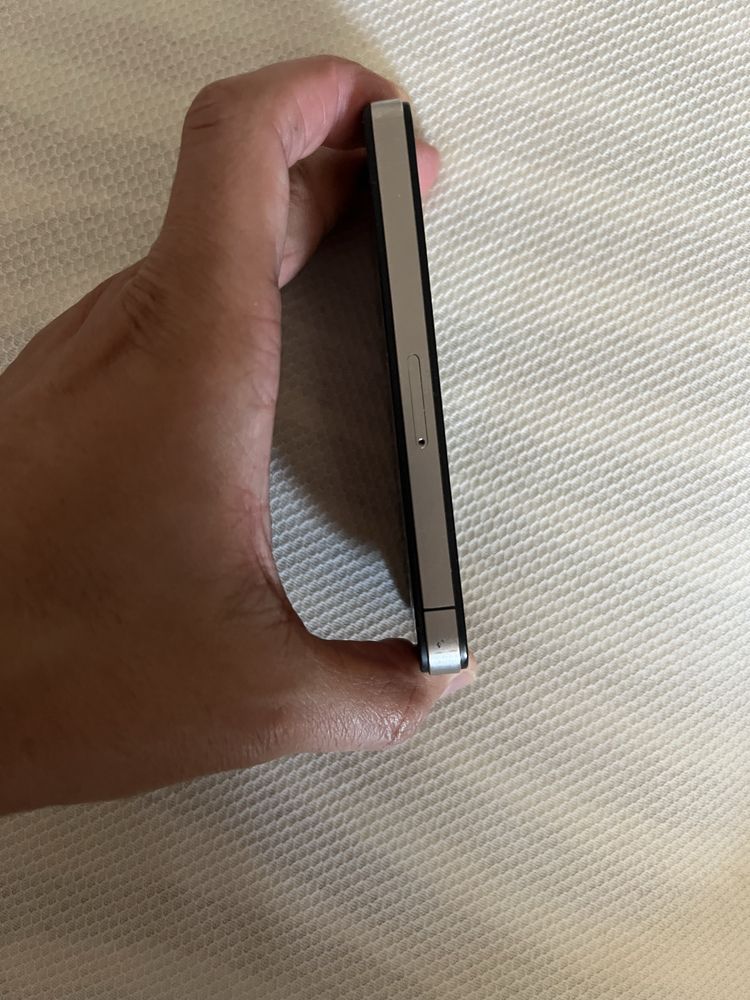 Iphone 4s sem carregador