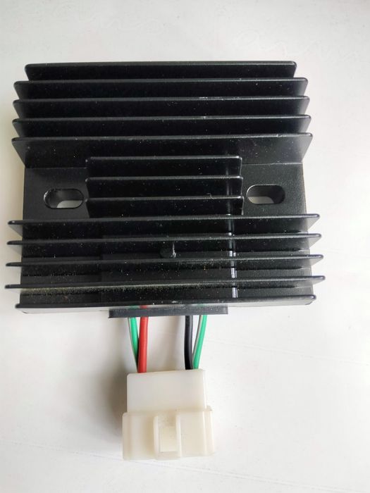 Regulador de carga de bateria 12V (novo)