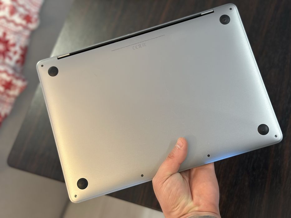 Продам Apple MacBook Pro 14