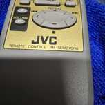 Pilot firmy JVC.