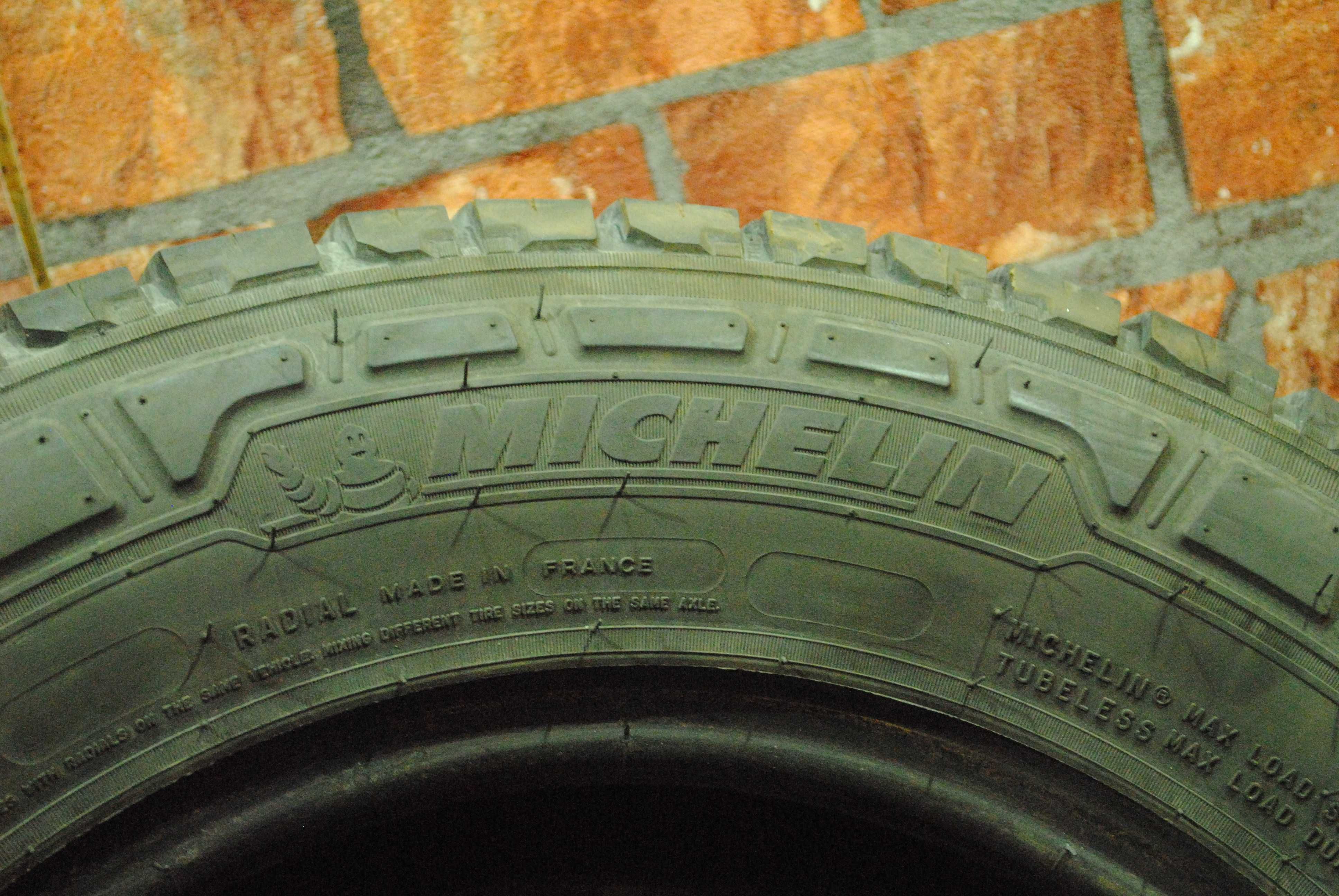 Michelin 215 65 R15C Agilis