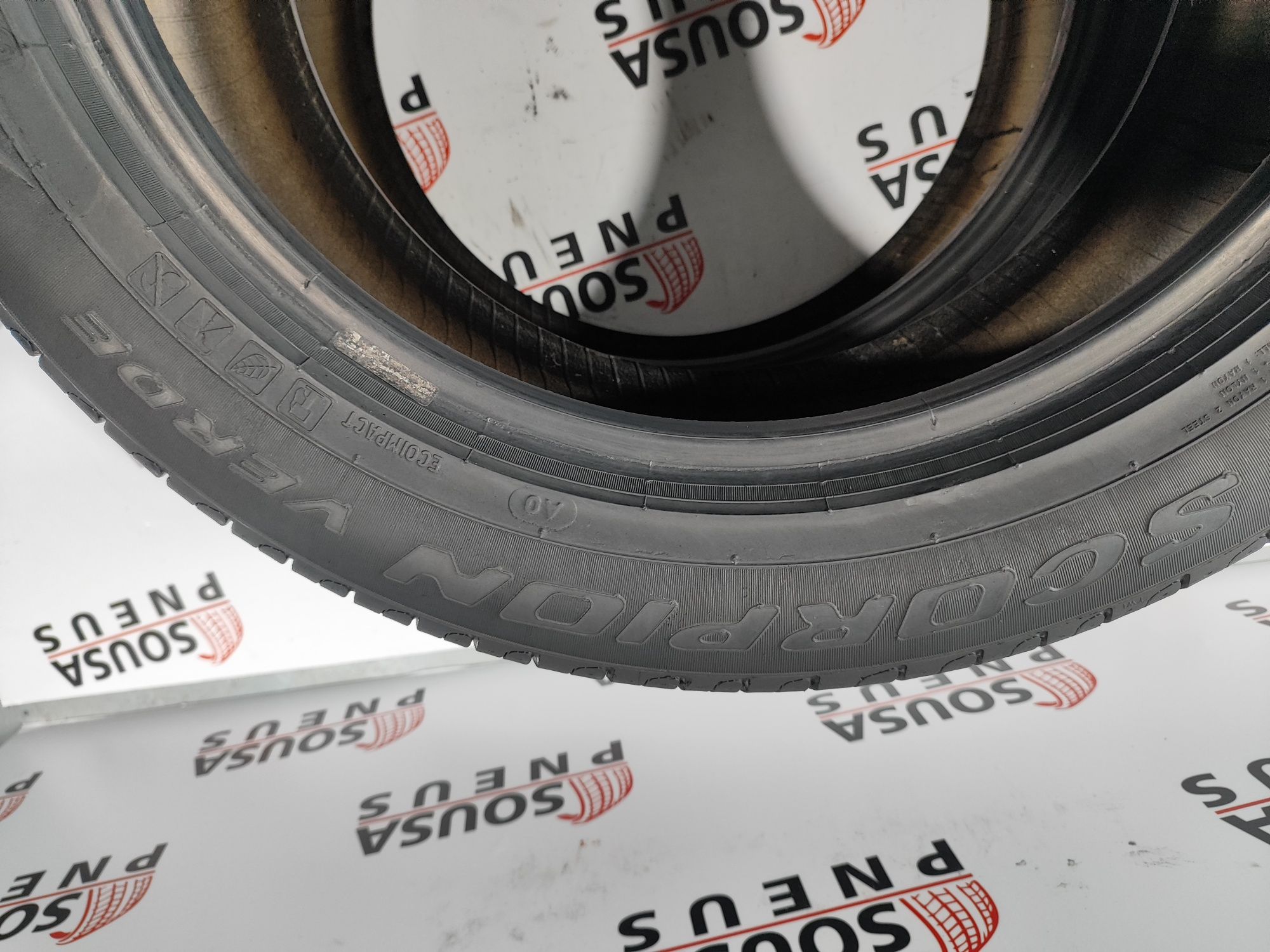 150 Euros 2 pneus 235-50R18 97v Pirelli - Oferta dos Portes
