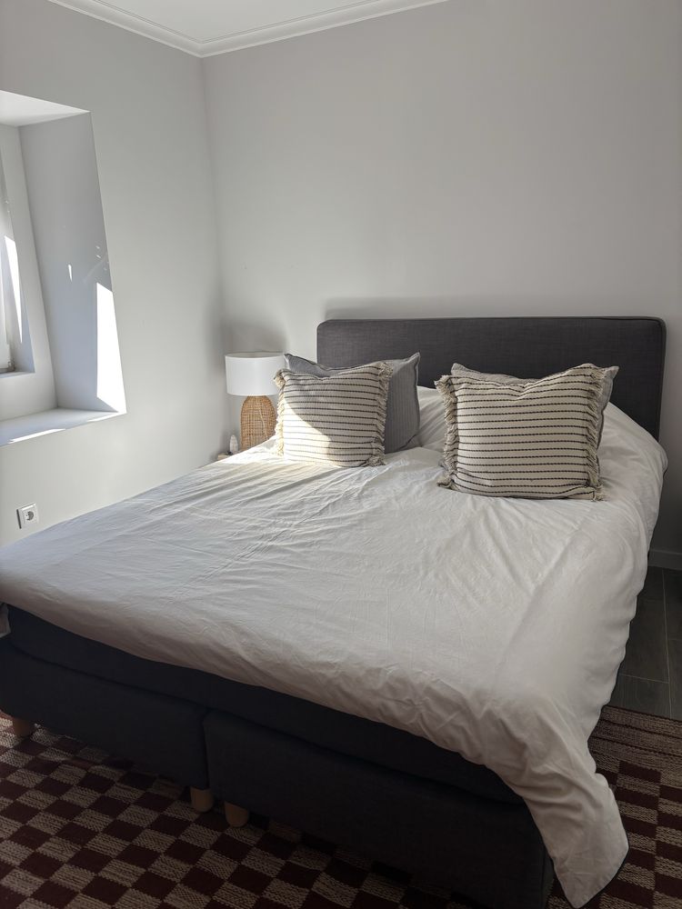 Cama IKEA como nova
