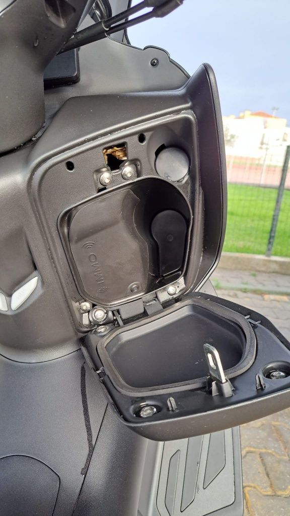 Mota Maxi Scooter Zontes 350D