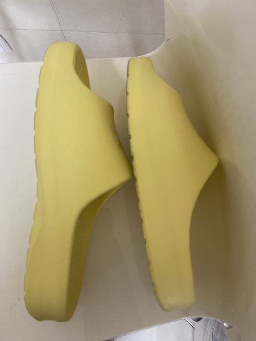 Chinelo lacoste amarelo novo