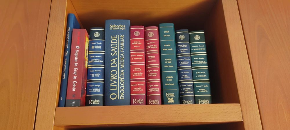 Vendo livros vários