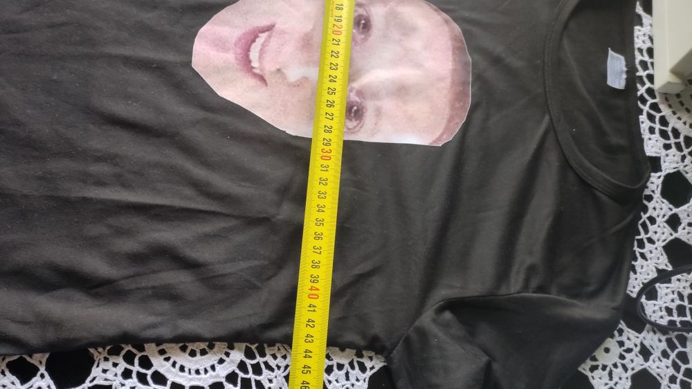 Vendo duas t-shirts estampadas