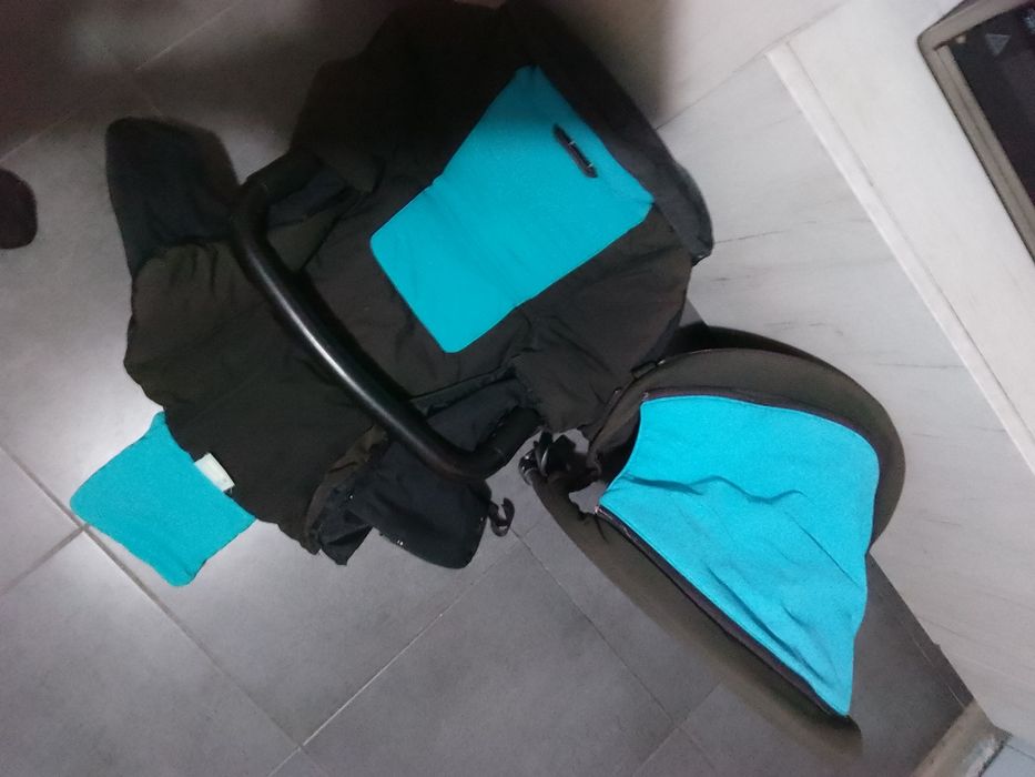 Запчастини для від коляски: сидіння з ременями, бампер, надголовник