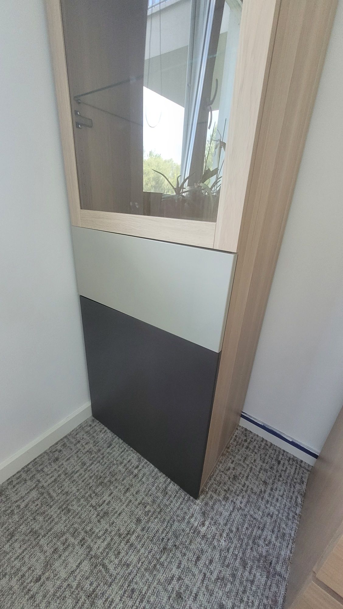 Sprzedam witrynę ikea besta