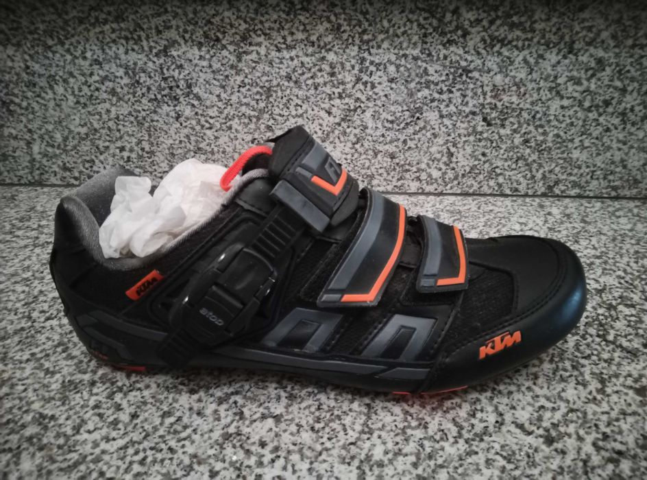 Sapatilha de ciclismo de estrada