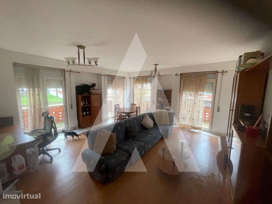 Apartamento T2 no Centro comercial Fórum