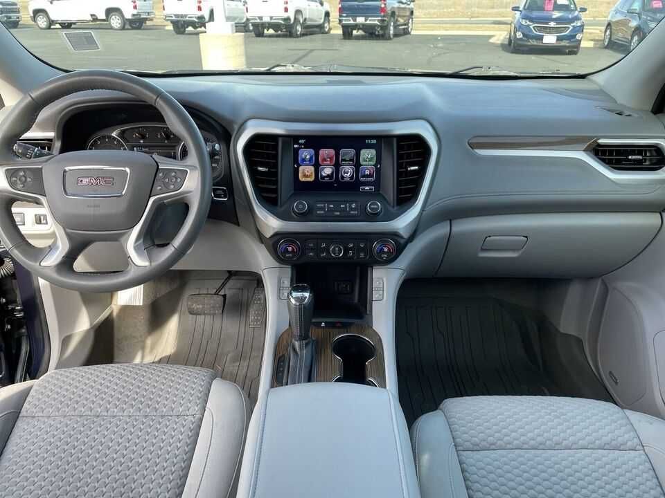 2017 GMC Acadia SLE