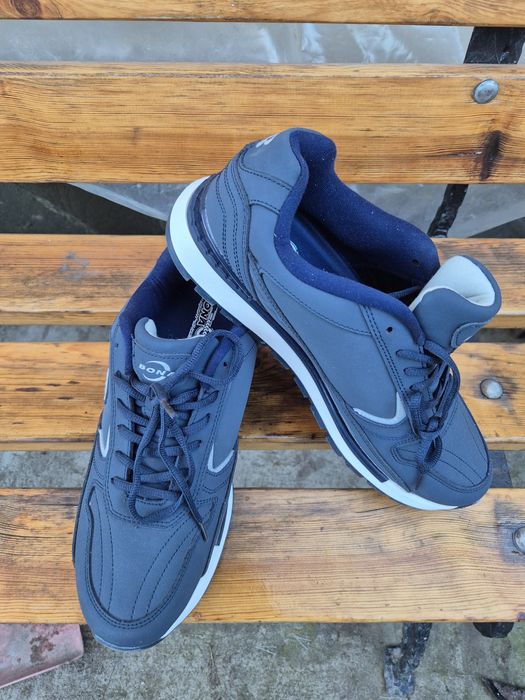 Продам чоловічі кросівки Bono