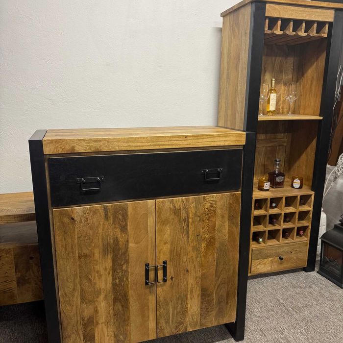 Piękna duża Komoda serii Britt tylko w MangoMeble