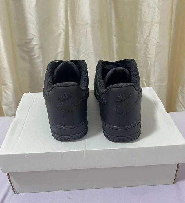 Buty biegania Nike Air Force 1 Black R.45