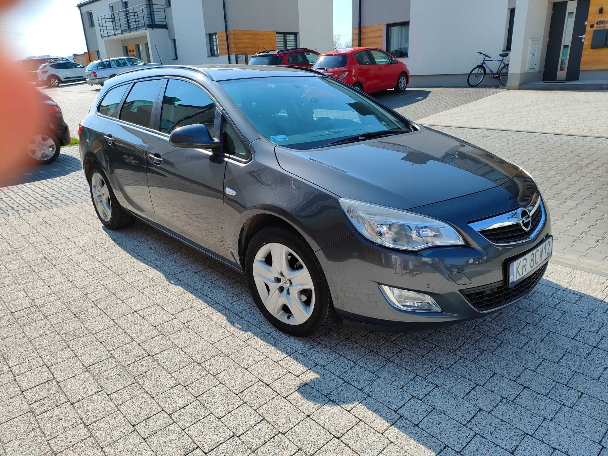 Opel Astra J Turbo  140 km