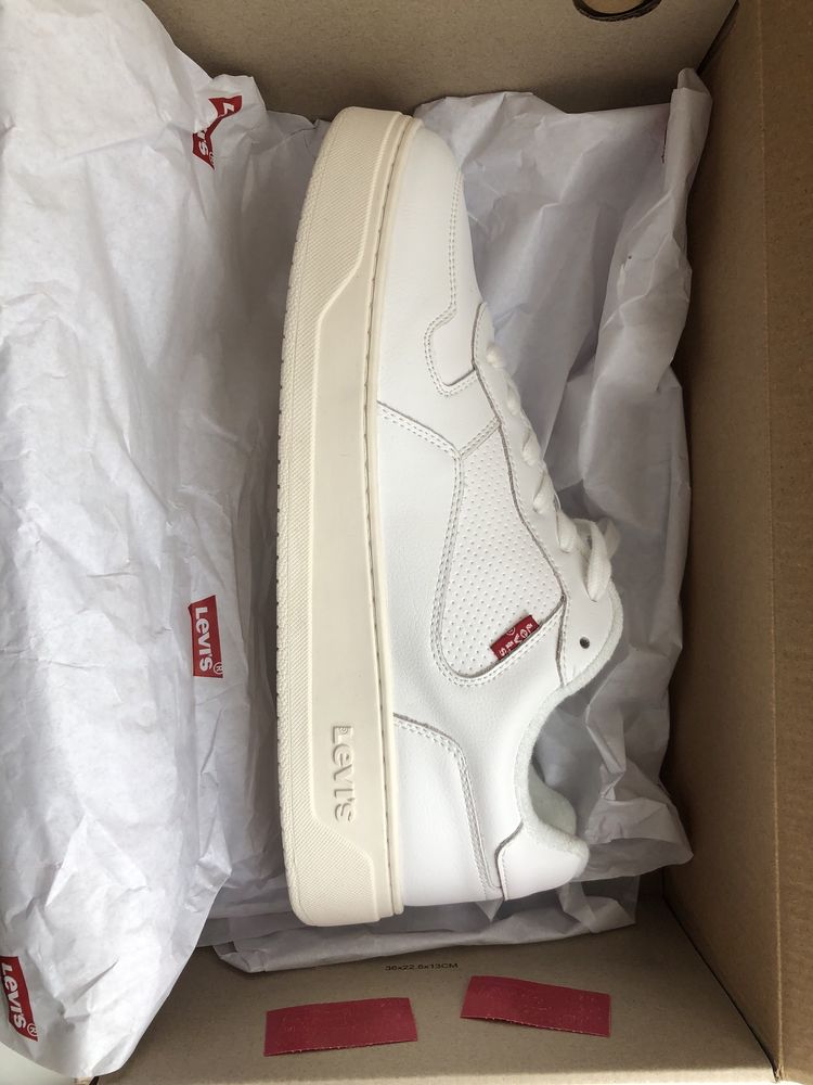 Levi’s кросівки, 44р, кеди, снікерси, кросовки, сникеры, левайс