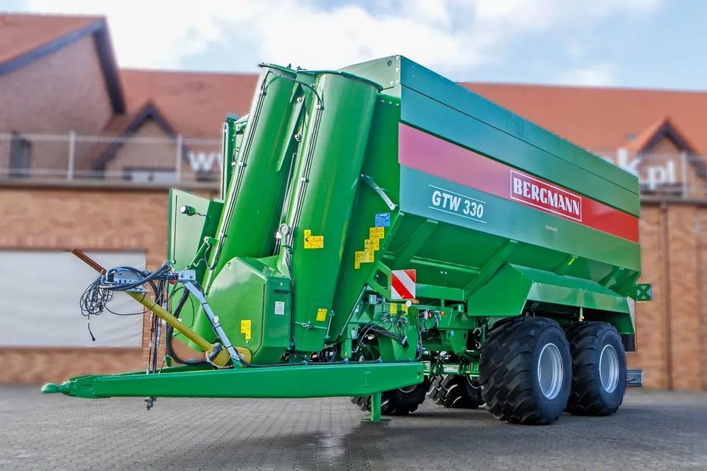 Bergmann Wydajna przyczepa przeładowcza GTW 330  Wydajna przyczepa przeładowcza do zboża Bergmann GTW 330