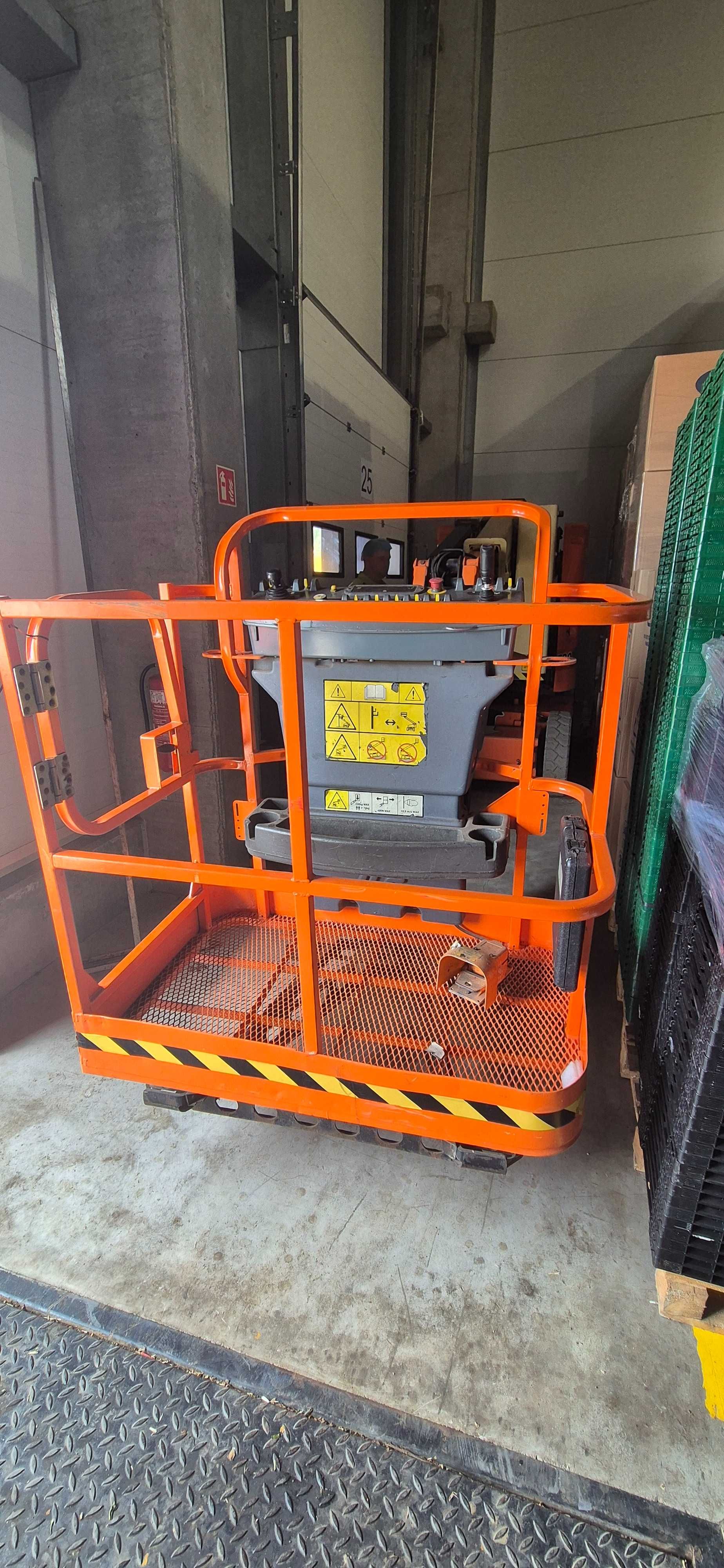Podnośnik JLG E300AJP