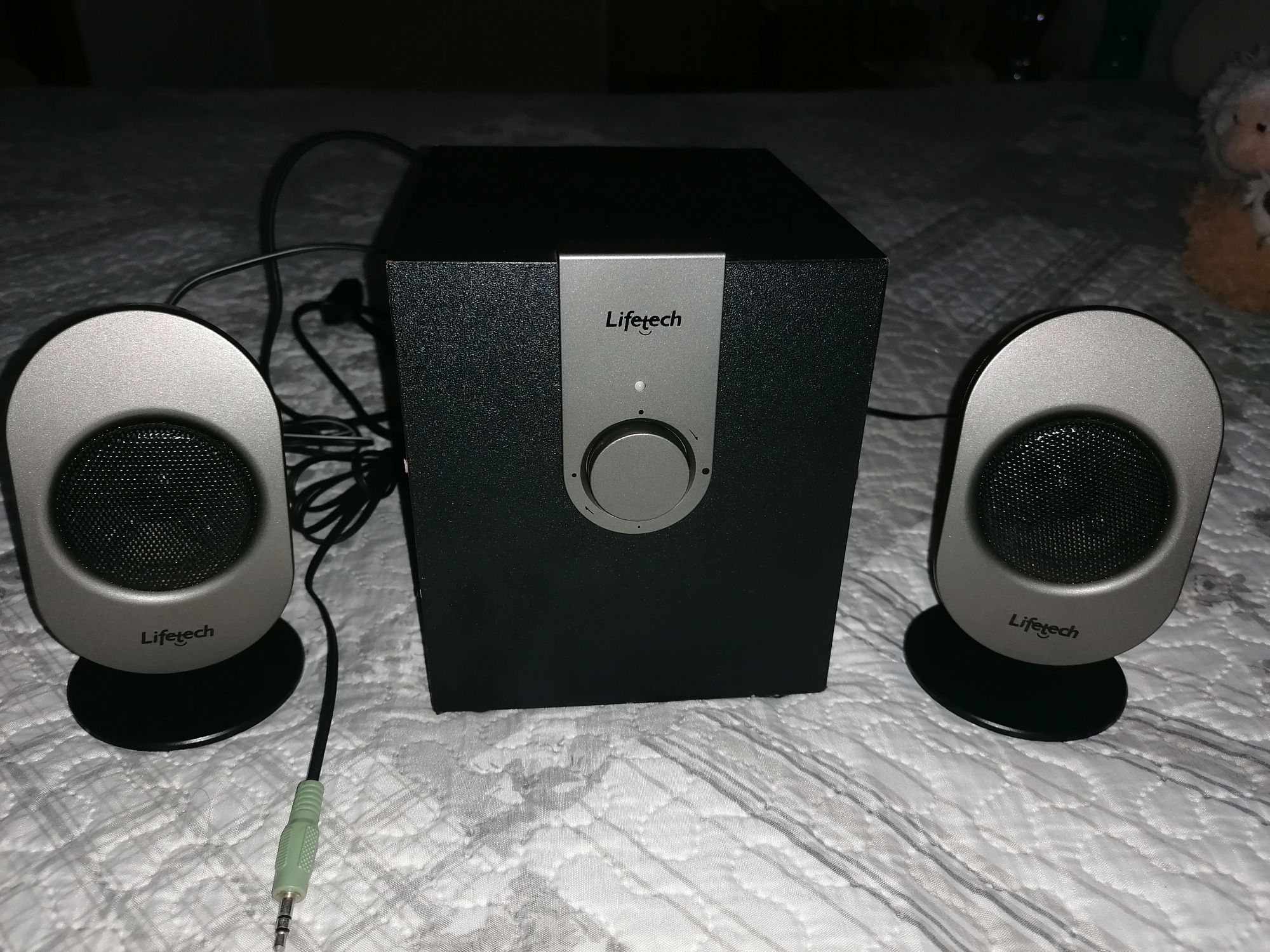 Aparelho de som com subwoofer