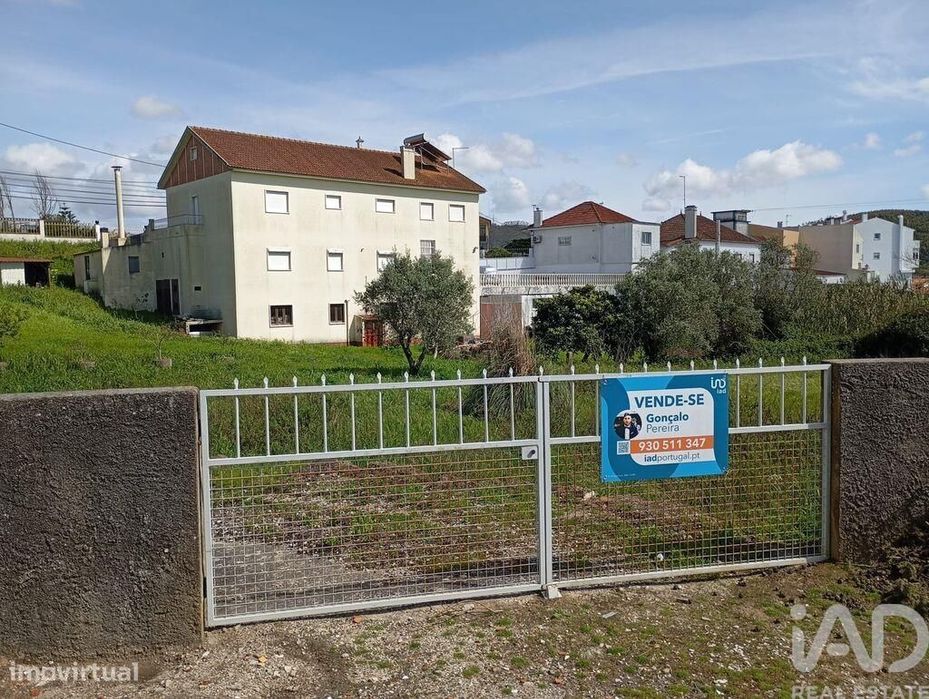 Terreno para construção em Igreja Nova e Cheleiros de 820,00 m2