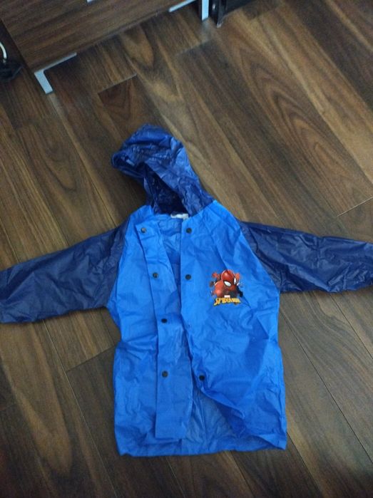 Płaszcz przeciwdeszczowy rozmiar 92
