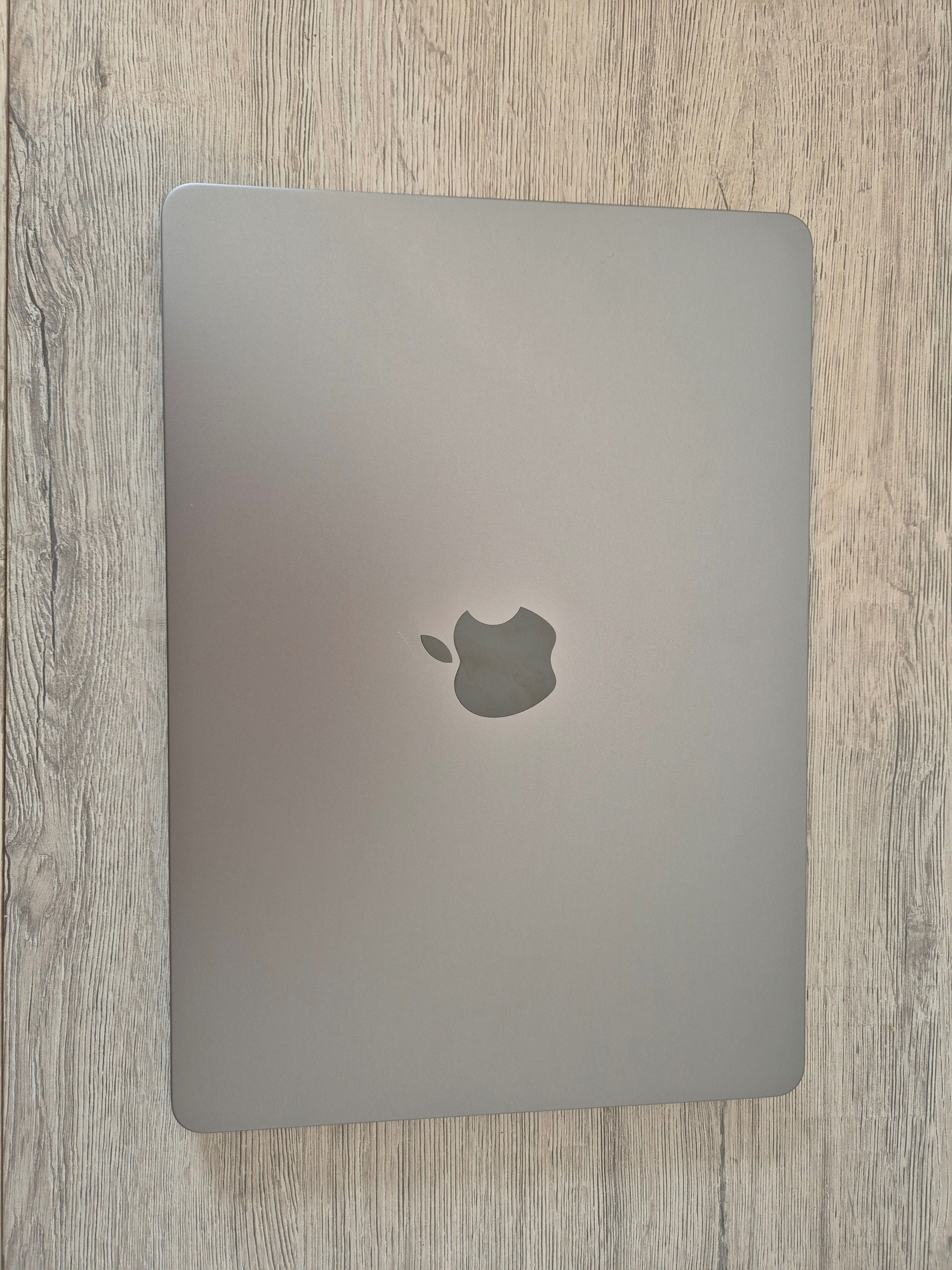 Macbook AIR 13.3/M2/8/256/Space Gray/10 Cykli