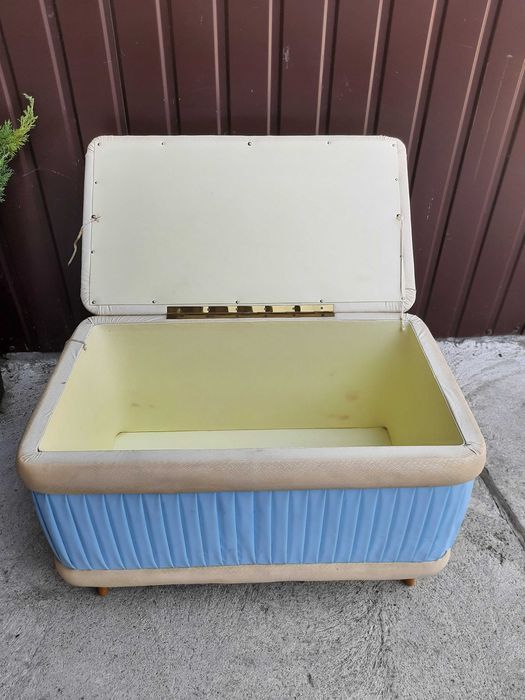 kufer  na zabawki     /  593