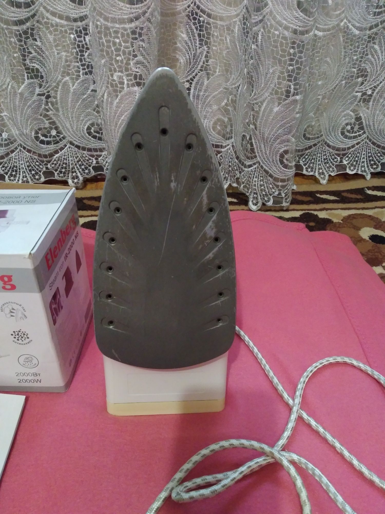 Продам утюг Elenberg