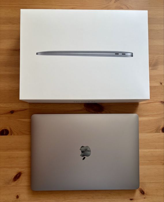 MacBook Air 13” Retina 2020 • Intel i3 • 8 GB RAM • 256 GB SSD