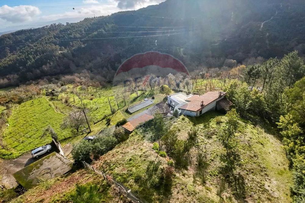 Moradia T3 em Paredes de Viadores