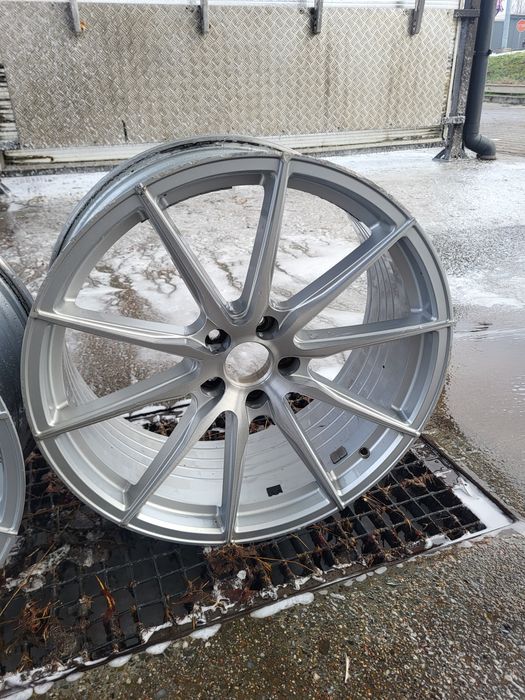 Sprzedam felgi aluminiowe r. 20  5x108.