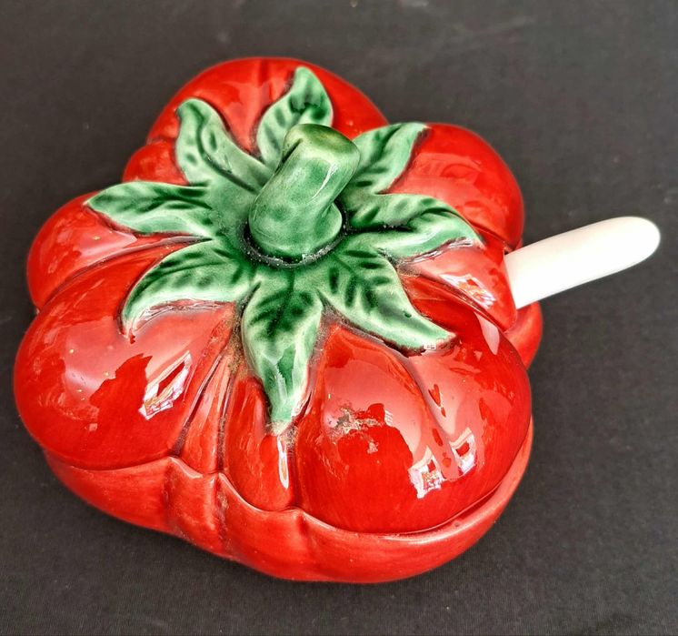 Tomate bordalo pinheiro